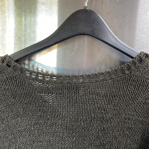 Chico's women’s size 1 (M) brown crochet sweater with sleeve and v-neck detail - Picture 5 of 11